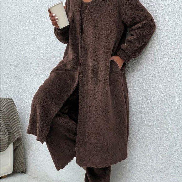 Open Front Flannel Coat & Tank Top & Pants - Picture 2 of 7
